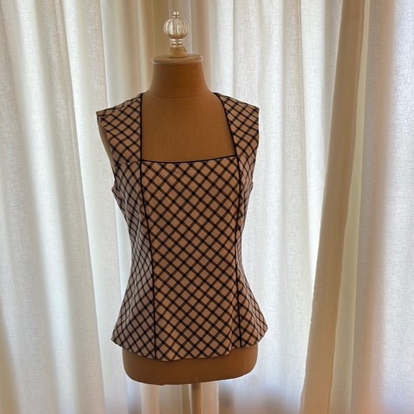 White House Black Market Tops - Chic Checkered Sleeveless Top